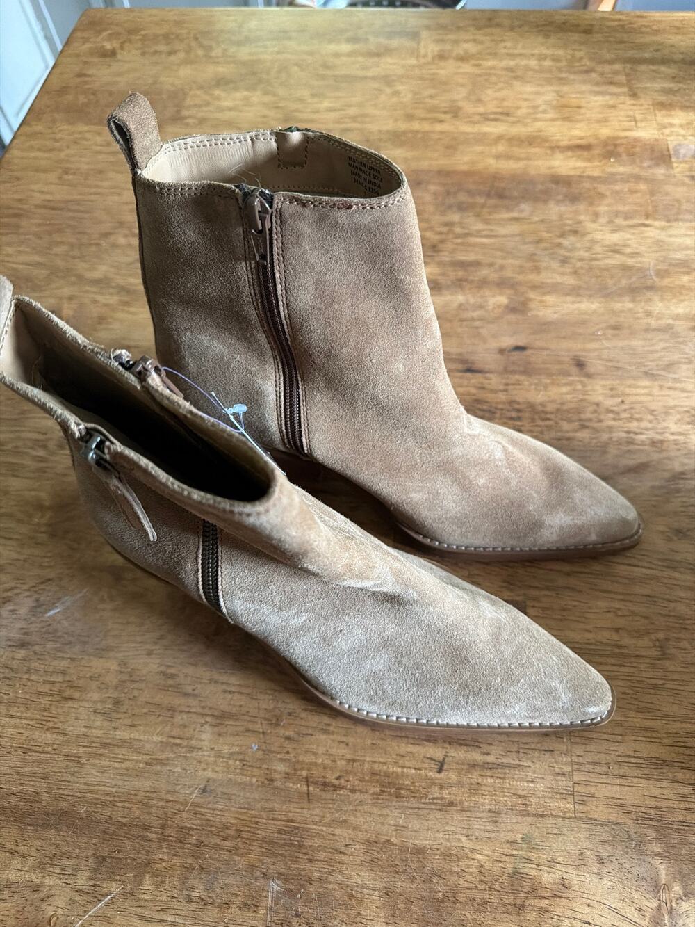 House of Harlow Women's Suede Booties size 9 NWT